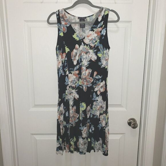 CHELSEA & THEODORE NAVY FLORAL STRETCH TANK DRESS SIZE SMALL - Picture 1 of 5